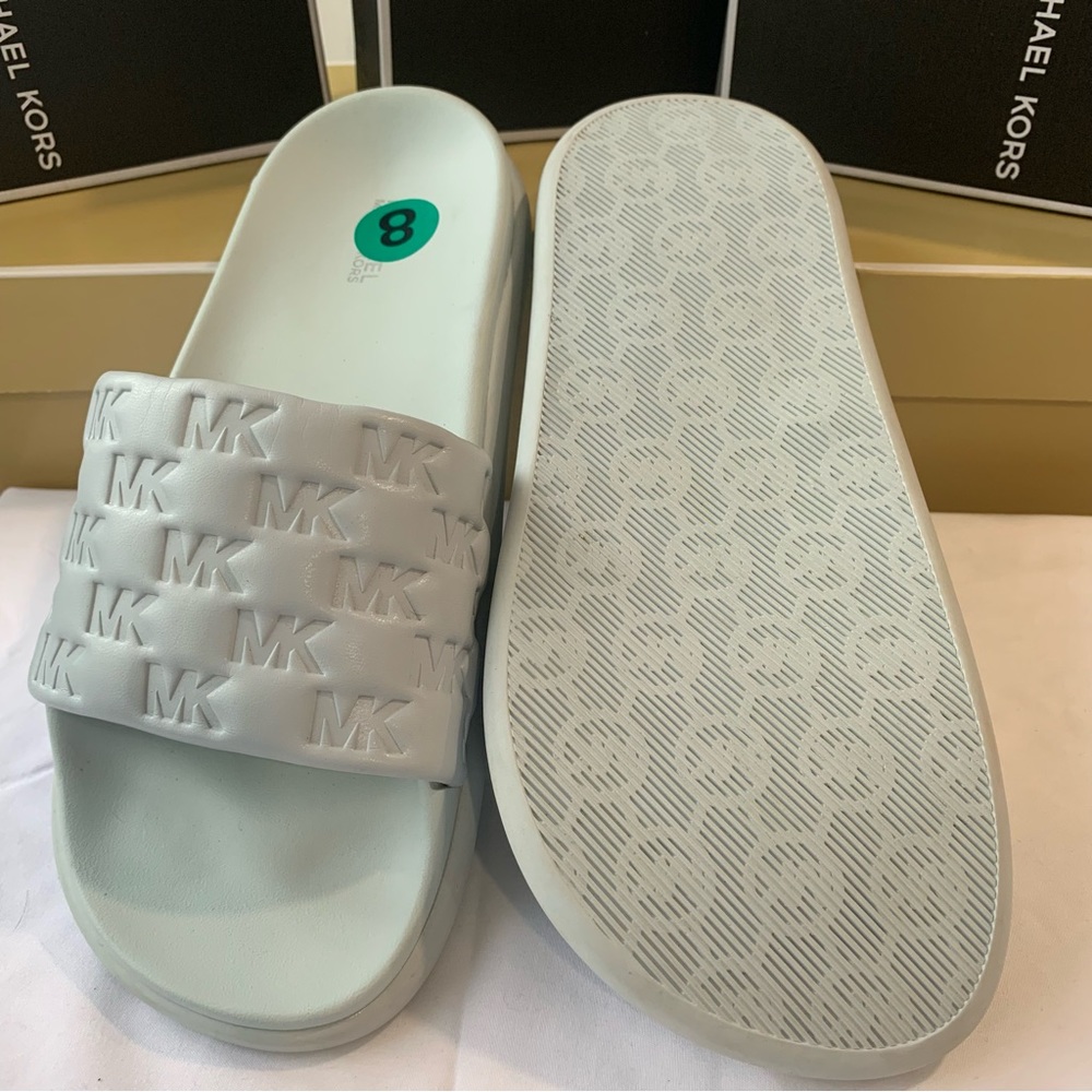 Michael Kors sandals new - Picture 3 of 5